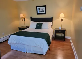 Grenfell Heritage Hotel & Suites hotel thumbnail 7