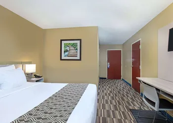 Microtel Inn by Wyndham Dry Ridge hotel thumbnail 8