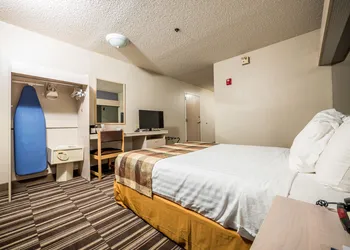 Microtel Inn & Suites by Wyndham Palm Coast I-95 hotel thumbnail 3