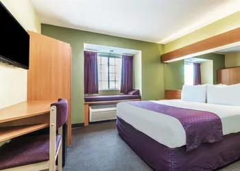 Microtel Inn & Suites by Wyndham Auburn hotel thumbnail 4