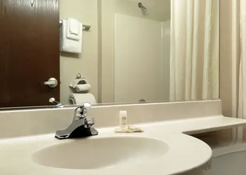 Microtel Inn and Suites by Wyndham MSP Airport Bloomington hotel thumbnail 8