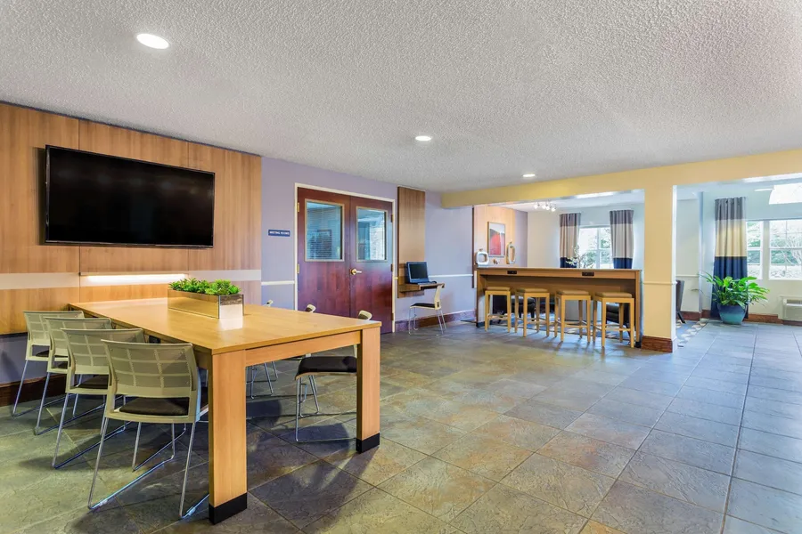 Microtel Inn & Suites by Wyndham Lillington / Campbell Univ hotel detail image 2