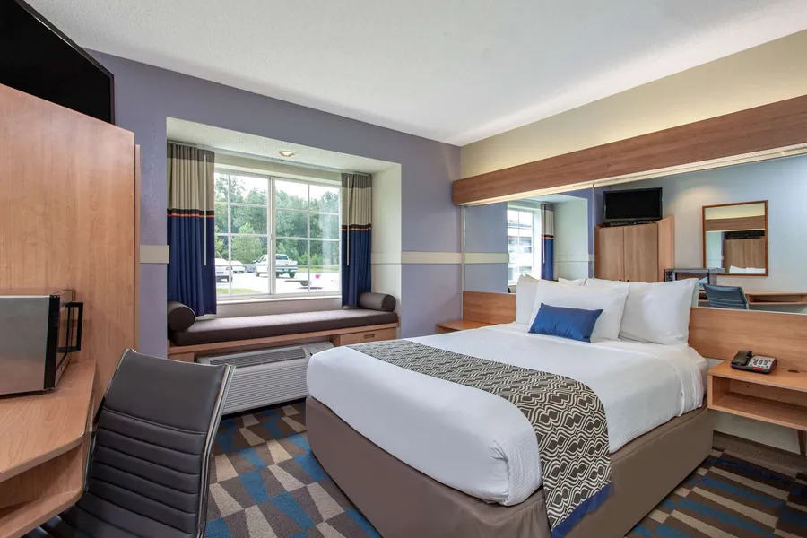 Microtel Inn & Suites by Wyndham Lillington / Campbell Univ hotel detail image 6