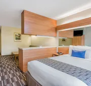 Microtel Inn & Suites by Wyndham Lillington / Campbell Univ hotel detail image 7
