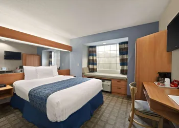 Microtel Inn & Suites by Wyndham Ponchatoula/Hammond hotel thumbnail 4