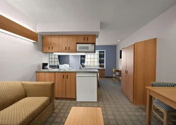 Microtel Inn & Suites by Wyndham Ponchatoula/Hammond hotel thumbnail 5