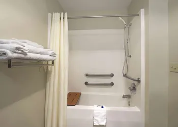 Microtel Inn & Suites by Wyndham Ponchatoula/Hammond hotel thumbnail 6