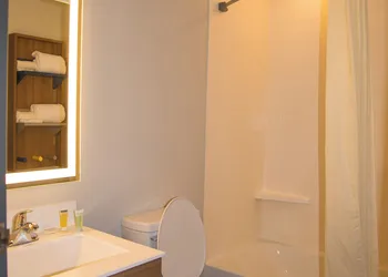 Microtel Inn & Suites by Wyndham Daphne/Mobile hotel thumbnail 7