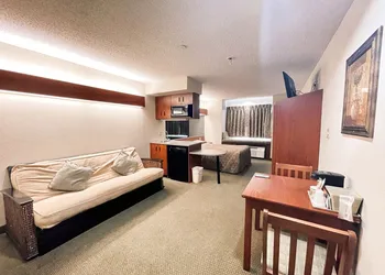 Welcome Inn & Suites hotel thumbnail 4