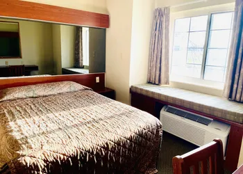 Welcome Inn & Suites hotel thumbnail 5