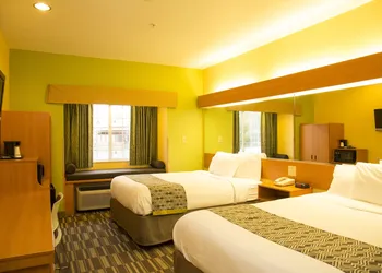 Microtel Inn & Suites by Wyndham Panama City hotel thumbnail 7