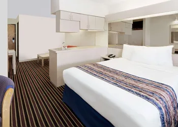Microtel Inn & Suites by Wyndham Madison East hotel thumbnail 6