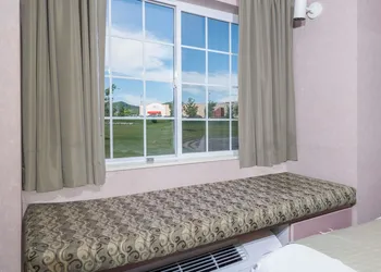 Microtel Inn by Wyndham Onalaska/La Crosse hotel thumbnail 5