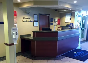 Microtel Inn & Suites by Wyndham Beckley East hotel thumbnail 2