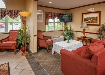 Microtel Inn & Suites by Wyndham Beckley East hotel thumbnail 3