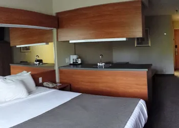 Microtel Inn & Suites by Wyndham Beckley East hotel thumbnail 6