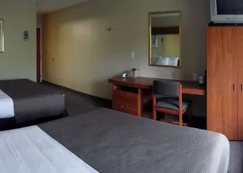 Microtel Inn & Suites by Wyndham Beckley East hotel thumbnail 8