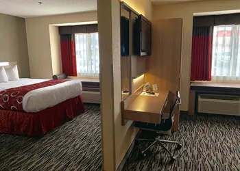 Microtel Inn & Suites by Wyndham Charleston WV hotel thumbnail 6