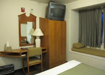 Microtel Inn & Suites by Wyndham Eagle River/Anchorage Area hotel thumbnail 8