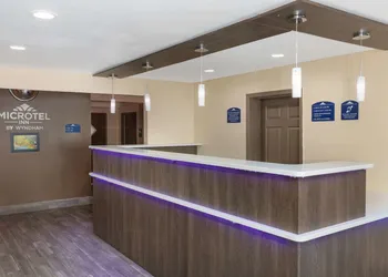 Microtel Inn & Suites by Wyndham Columbia/Fort Jackson N hotel thumbnail 2