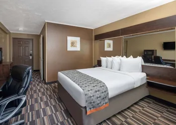 Microtel Inn & Suites by Wyndham Columbia/Fort Jackson N hotel thumbnail 8