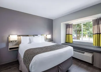 Microtel Inn by Wyndham Duncan/Spartanburg hotel thumbnail 4