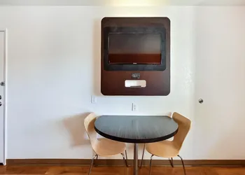 Motel 6 – San Jose, CA - South hotel thumbnail 8