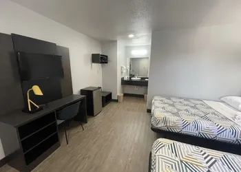 Motel 6 Denton, TX - UNT hotel thumbnail 5