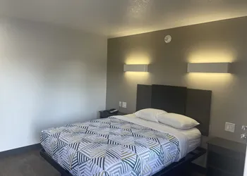 Motel 6 Denton, TX - UNT hotel thumbnail 8