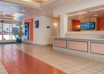 Motel 6 San Diego, CA - Downtown hotel thumbnail 3