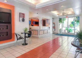 Motel 6 San Diego, CA - Downtown hotel thumbnail 5