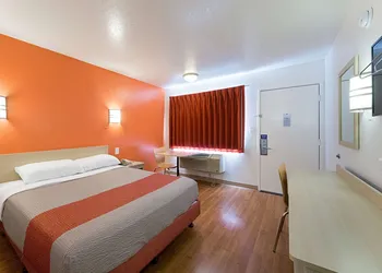 Motel 6 Mcallen, TX hotel thumbnail 7