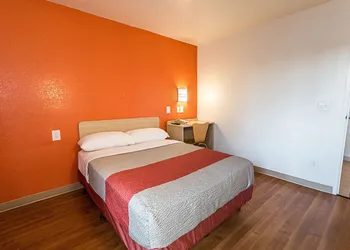 Motel 6 Mcallen, TX hotel thumbnail 8