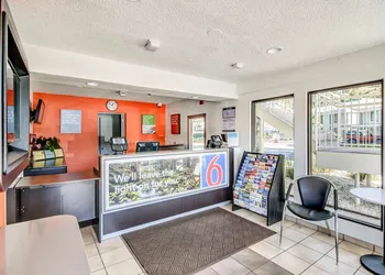 Motel 6 Stockton, CA - North hotel thumbnail 2