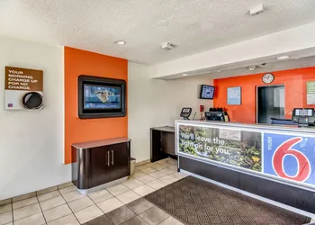 Motel 6 Stockton, CA - North hotel thumbnail 5