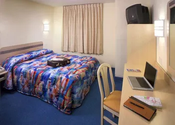Motel 6 Stockton, CA - North hotel thumbnail 6