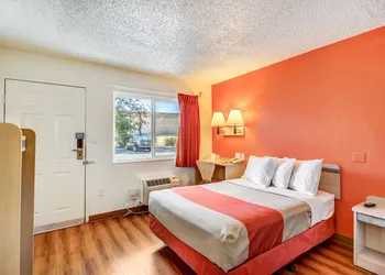 Motel 6 Stockton, CA - North hotel thumbnail 7
