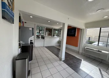 Motel 6 Bellflower, CA - Los Angeles hotel thumbnail 2
