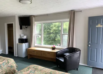 Old Mill Motel hotel thumbnail 7