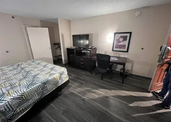 Motel 6 Oklahoma City, OK - Fairgrounds West hotel thumbnail 8