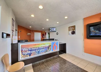 Motel 6 Laredo, TX - North I-35 hotel thumbnail 4
