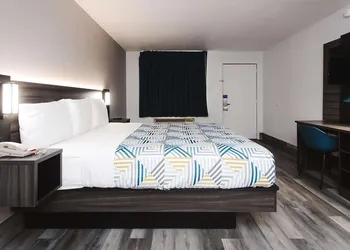 Motel 6 Houston, TX - Medical Center/NRG Stadium hotel thumbnail 6