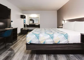 Motel 6 Houston, TX - Medical Center/NRG Stadium hotel thumbnail 7