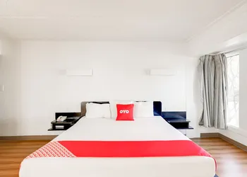 OYO Hotel Houston Katy Freeway hotel thumbnail 6