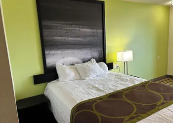 Super 8 by Wyndham Nebraska City hotel thumbnail 5