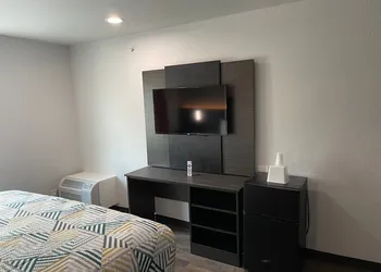 Motel 6 Irving, TX - DFW Airport North hotel thumbnail 8