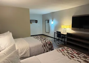Red Roof Inn Kokomo hotel thumbnail 4