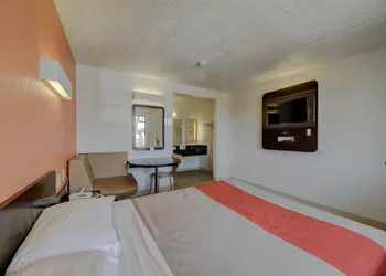 Motel 6 San Antonio, TX - Fort Sam Houston hotel thumbnail 6