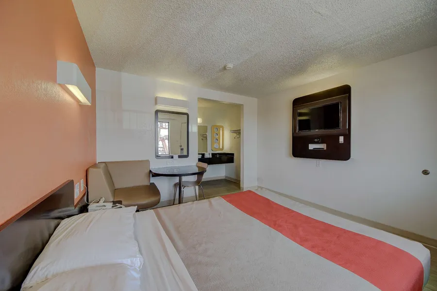 Motel 6 San Antonio, TX - Fort Sam Houston hotel detail image 6
