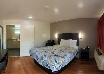 Motel 6 Conroe, TX hotel thumbnail 5